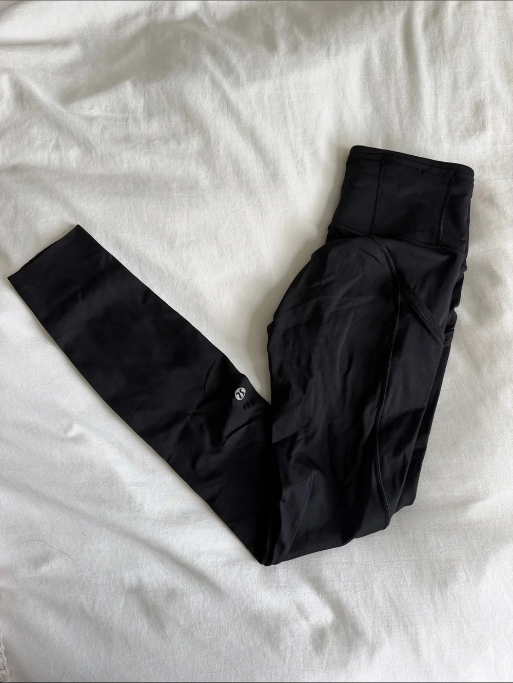 lululemon Wunder Train Black High-Rise Performance Leggings with pockets